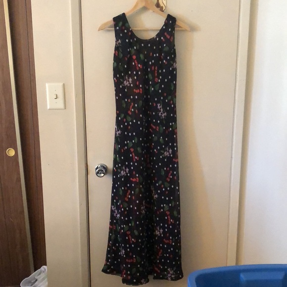 A two way maxi dress - Picture 2 of 2